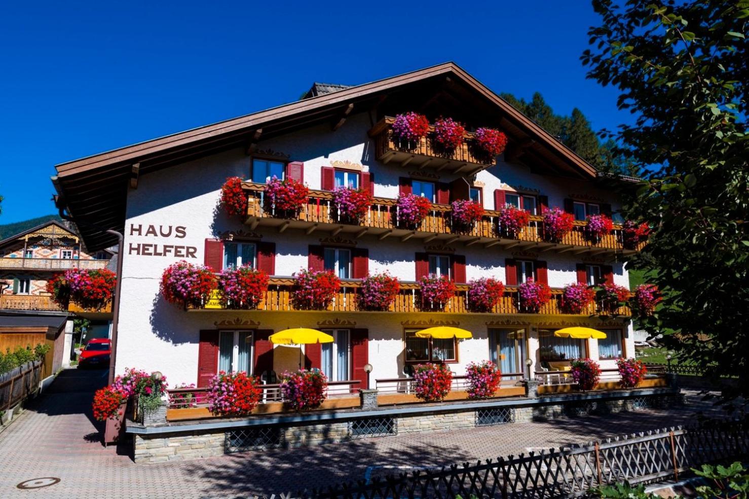 Bed and Breakfast Garni Helfer Toblach Exterior foto
